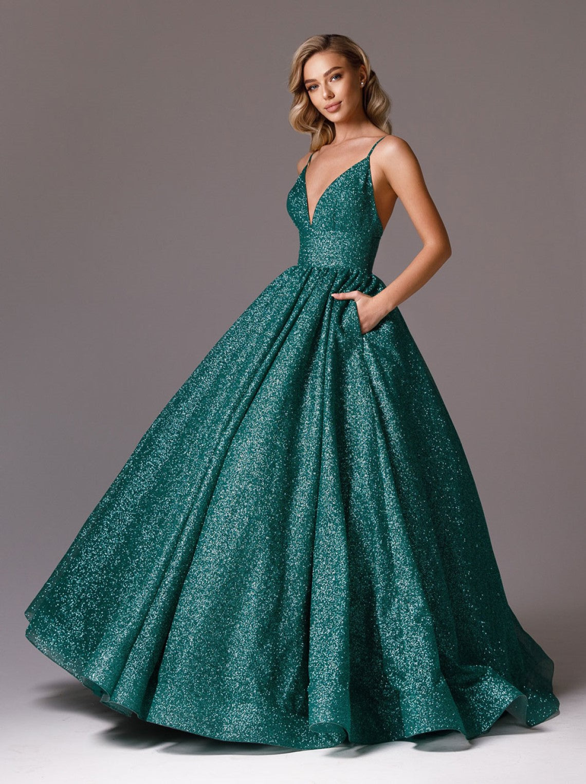 Emerald glitter prom ball gown dress with pockets – La Novale Atelier