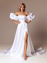 Strapless wedding dress with puff sleeves