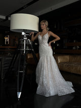 Beaded lace trumpet wedding dress