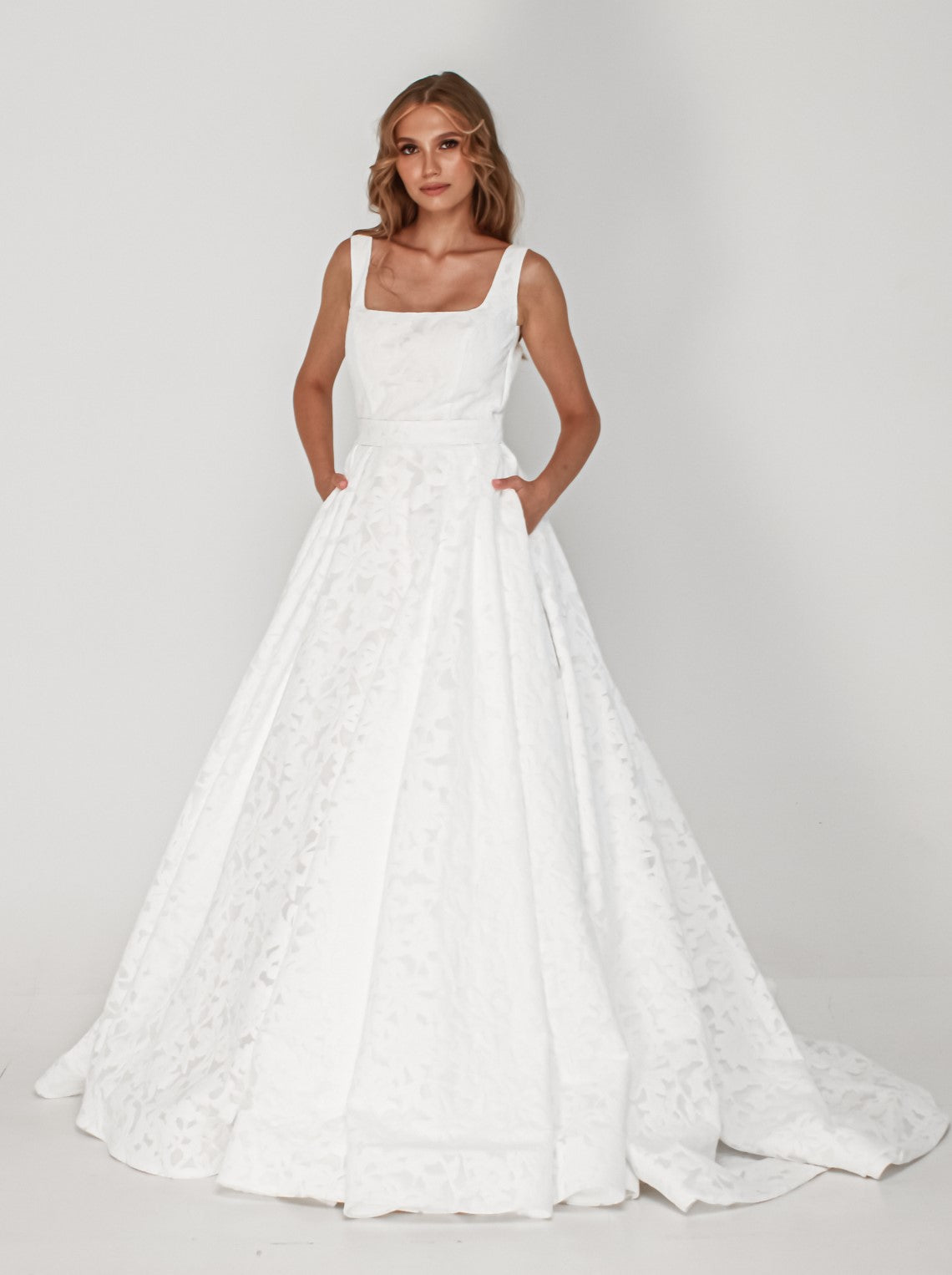Floral Jacquard A-line Wedding Dress With Square Neckline And Front Slit