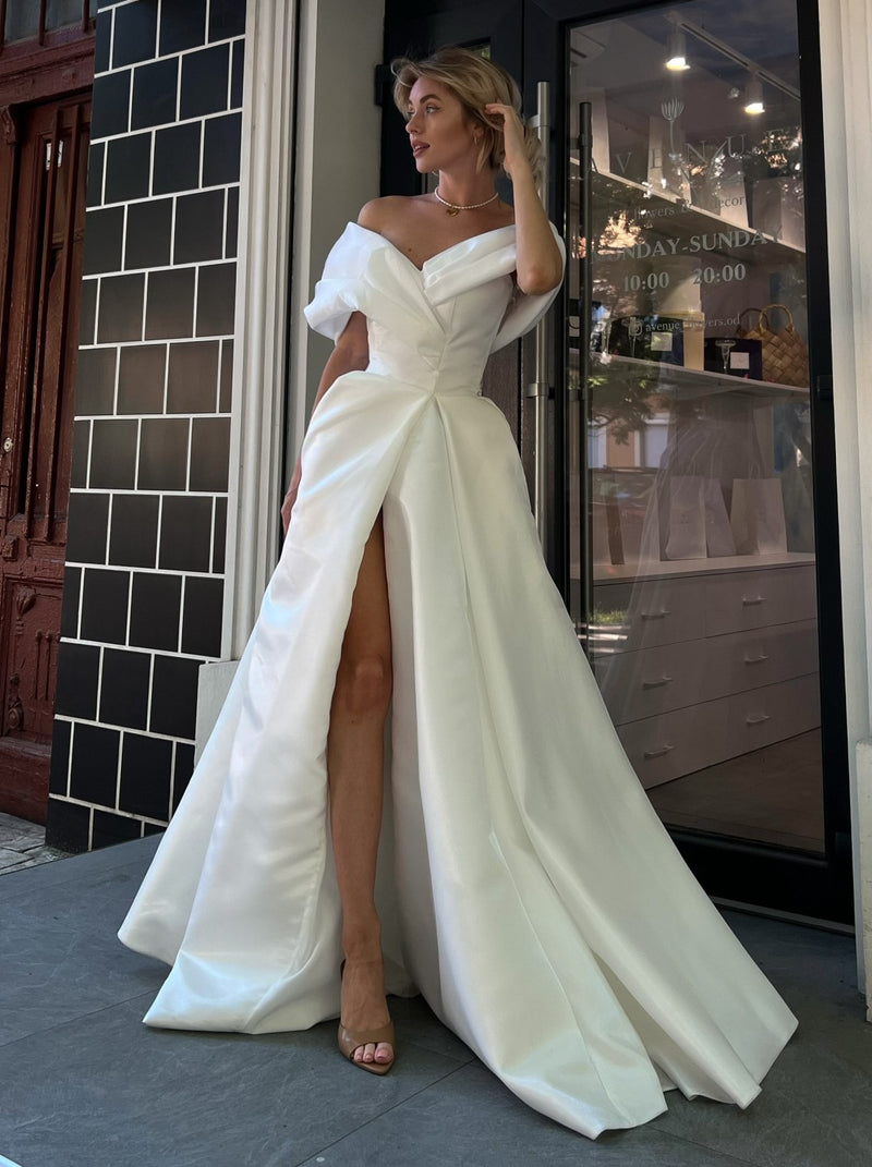 Bardot wedding dress in satin - Main Image
