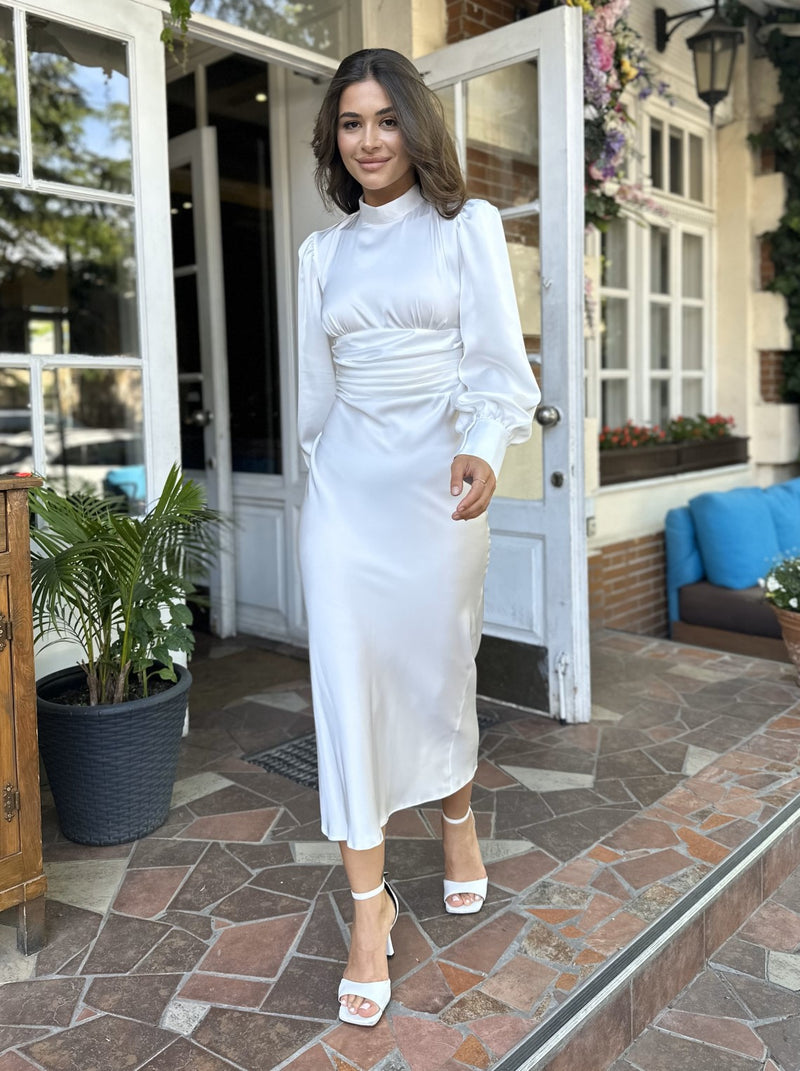 long sleeve Silky simple wedding dress La Novale Atelier long sleeve Silky simple wedding dress La Novale Atelier