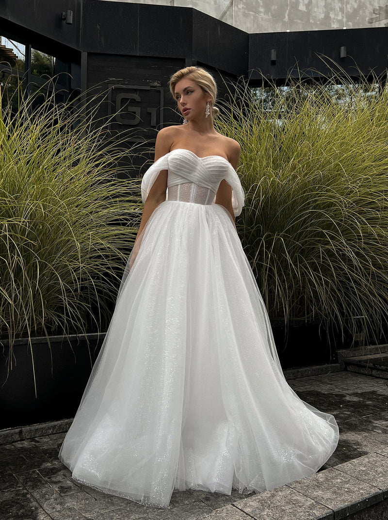 Sparkle wedding dress with pull on puff sleeves – La Novale Atelier