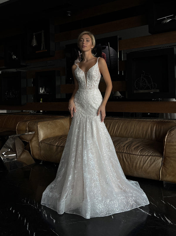 Beaded lace trumpet wedding dress
