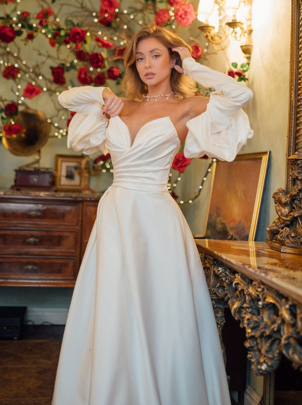 Ruched corset Strapless Bridal Gown with pull on sleeves – La Novale Atelier
